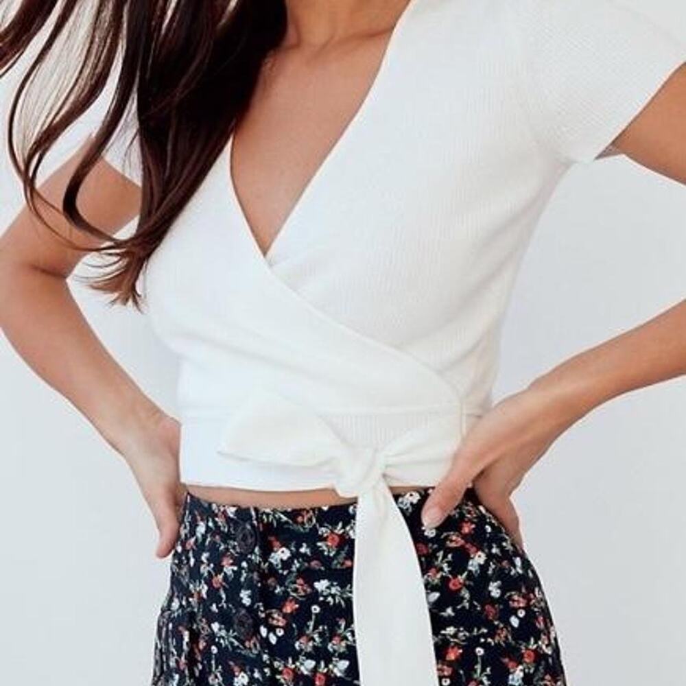 Aritzia Wilfred Little Moon Prunella Short Sleeve Wrap Sweater Top Size Small